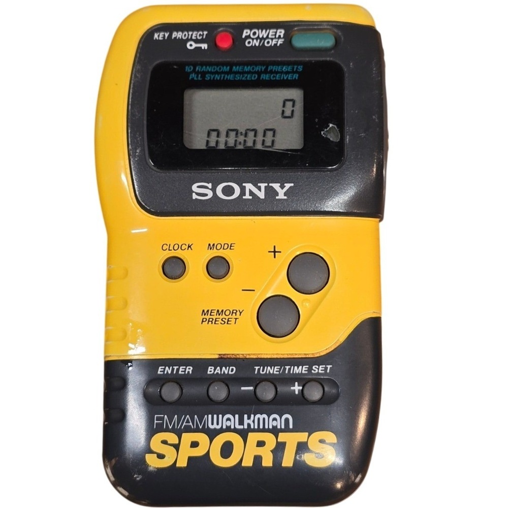 Vintage SONY Walkman Sports FM/AM‎ Radio Yellow SRF-M70 with Belt WORKING!